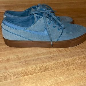 Nike janoski 10.5 sky blue